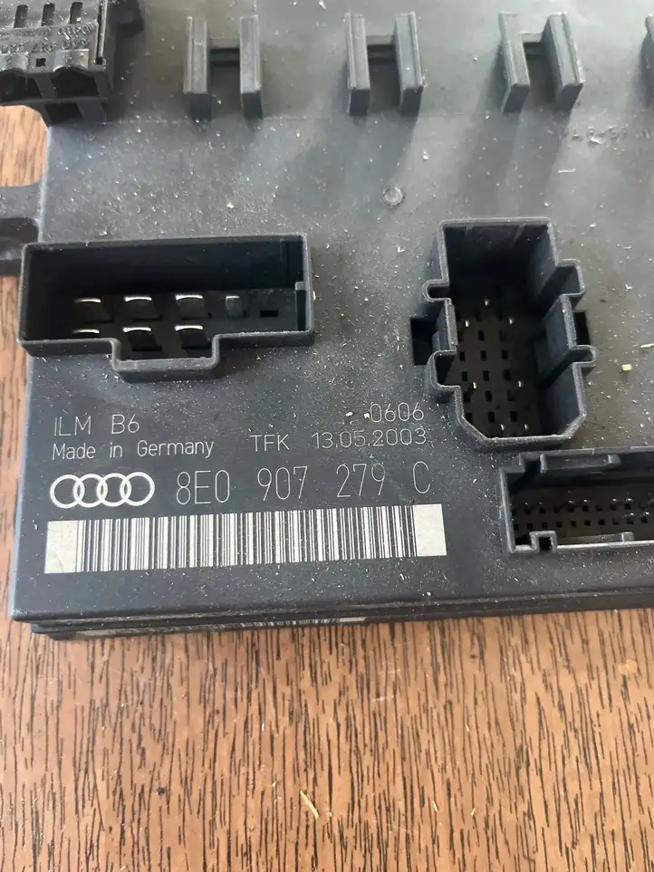 Audi A4 S4 B6 8E 8H (2000 - 2006) 8E0907279C Модуль комфорта — фото 3