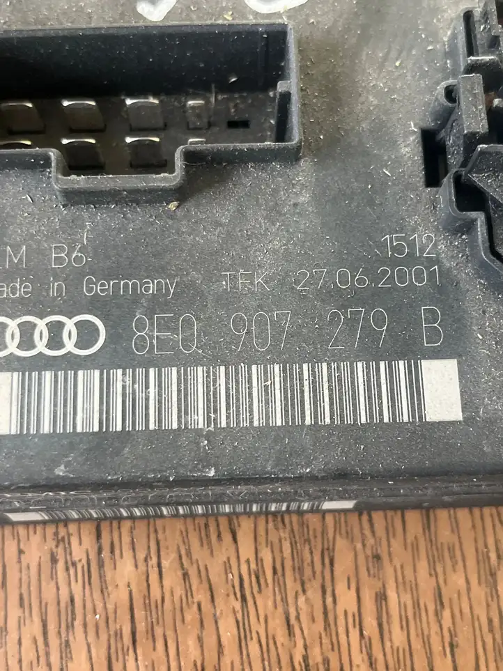 Audi A4 S4 B6 8E 8H (2000 - 2006) 8E0907279B Модуль комфорта — фото 3