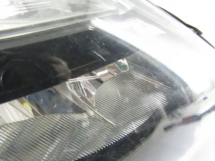 Renault Clio III (2005 - 2012) Передняя фара — фото 8