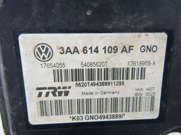 Volkswagen PASSAT B7 (2011 - 2014) ABS блок — фото 1