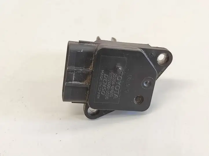 Toyota Corolla Verso AR10 (2004 - 2009) 222040N010 Датчик массового расхода воздуха — фото 1
