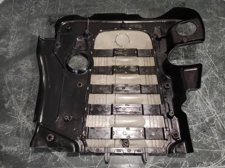 BMW 5 E60 E61 (2004 - 2010) 778890805 Крышка двигателя декоративная — фото 4