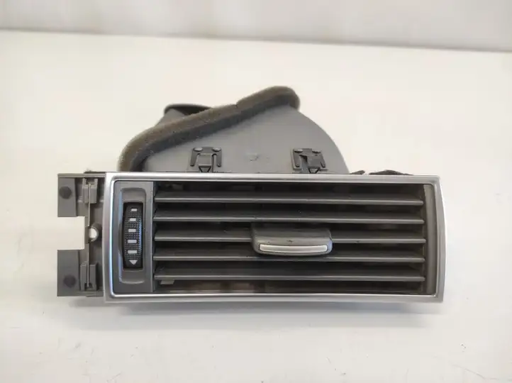Audi A6 S6 C6 4F (2004 - 2008) 4F1820902 Боковой воздушный дефлектор — фото 1