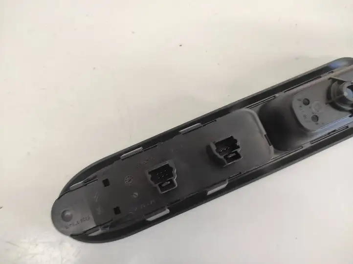 Peugeot 407 (2004 - 2011) 96468704XT Кнопка стеклоподъемников — фото 2