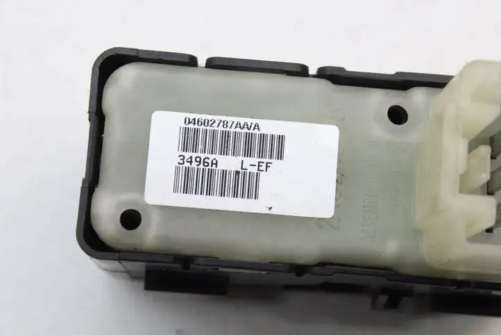 Chrysler 300 - 300C (2005 - 2011) 04602787AA Кнопка стеклоподъемников — фото 4