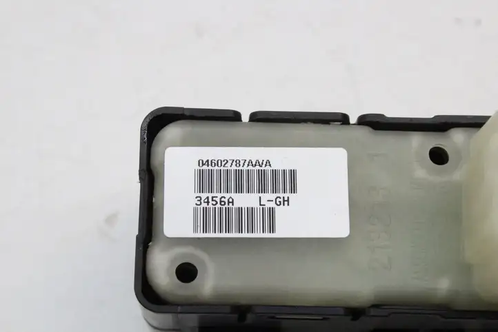 Chrysler 300 - 300C (2005 - 2011) 04602787AA Кнопка стеклоподъемников — фото 5