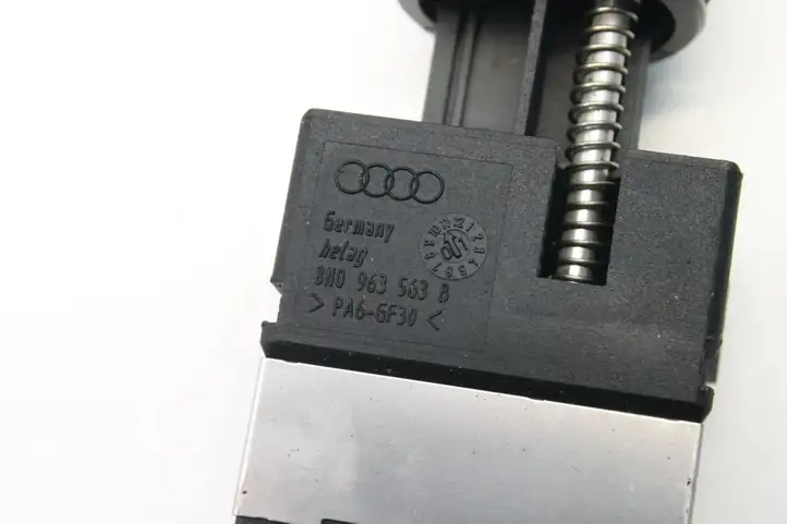 Audi TT Mk1 (1998 - 2003) 8N0963563B Включатель обогрева — фото 5