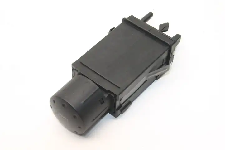 Audi TT Mk1 (1998 - 2003) 8N0941503B Кнопка обогрева стекла — фото 2
