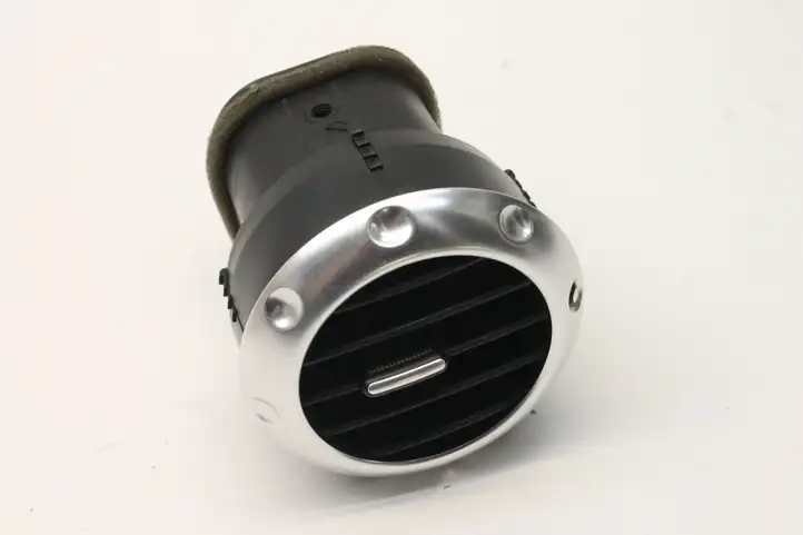 Audi TT Mk1 (1998 - 2003) 8N0820901 Воздушная решетка панели — фото 1