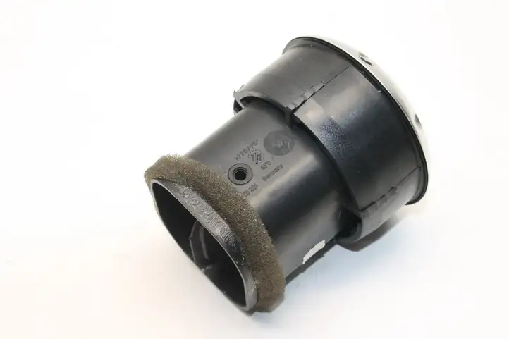 Audi TT Mk1 (1998 - 2003) 8N0820901 Воздушная решетка панели — фото 3
