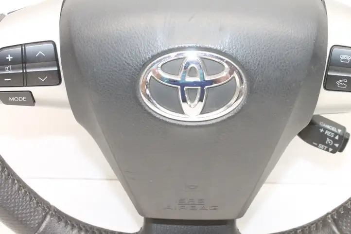 Toyota Auris 150 (2006 - 2012) Руль — фото 6