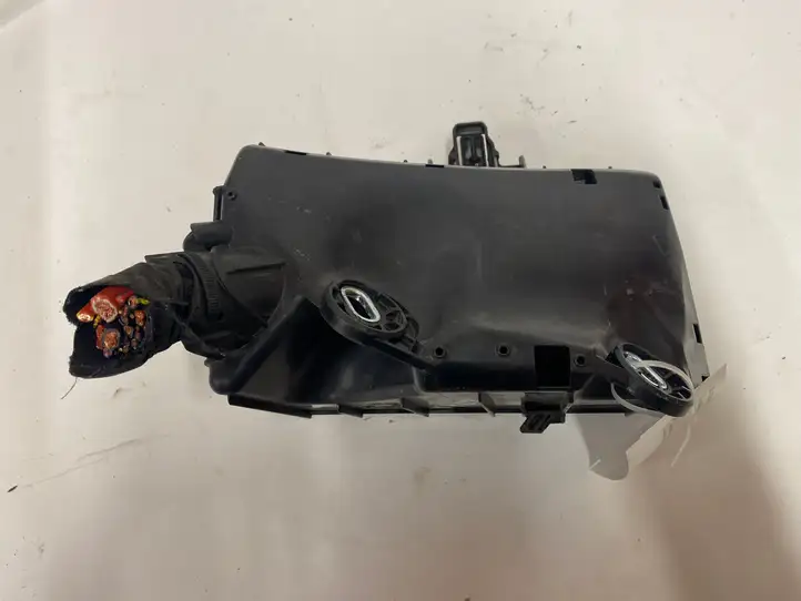 Audi A3/S3 8V (2012 - 2016) 5Q0907361A Блок предохранителей — фото 1
