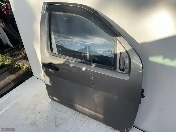 Nissan Navara D23 (2015 - ) Дверь — фото 2