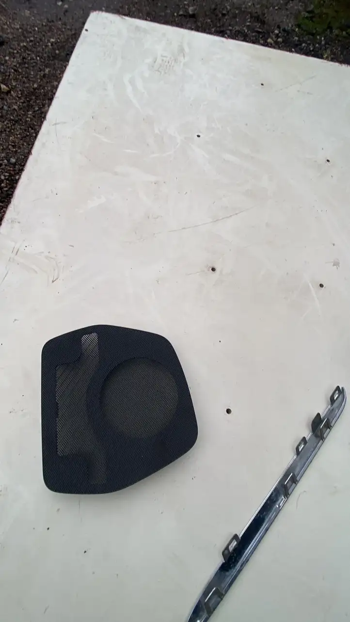 Mercedes-Benz C W205 (2014 - 2021) a2056801607 Решетка сабвуфера — фото 4