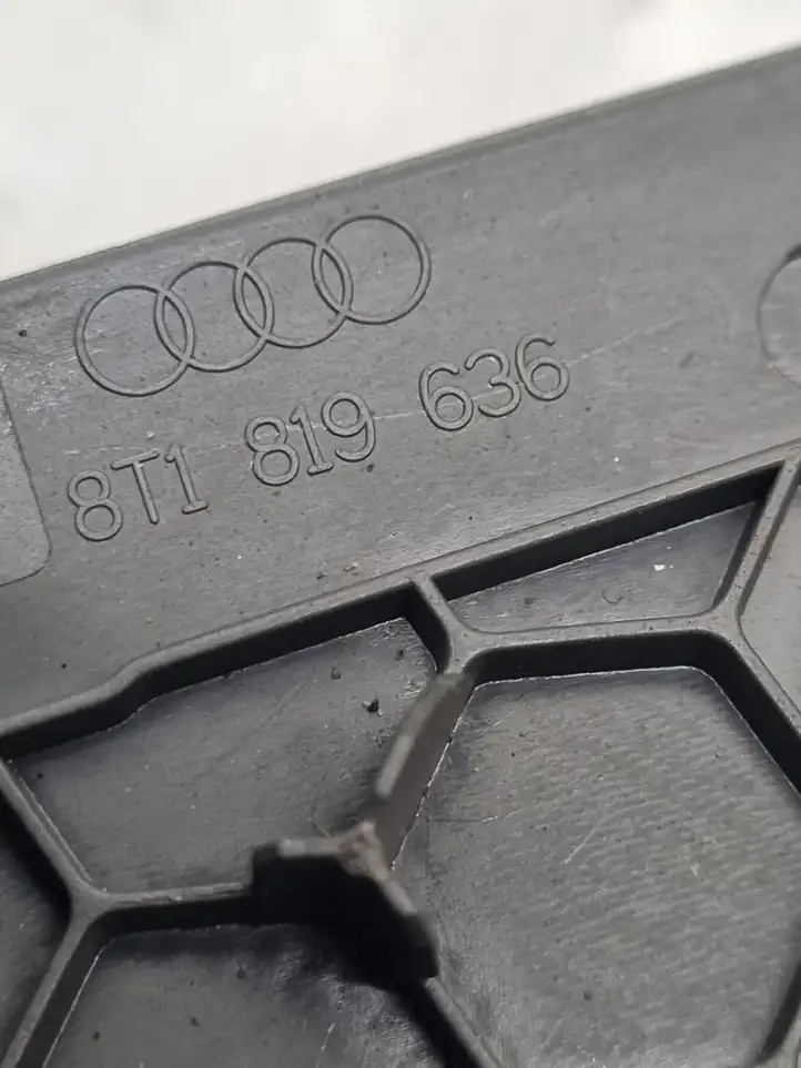 Audi A4 S4 B8 8K (2007 - 2011) 8T1819636 Накладка динамика передней двери — фото 4