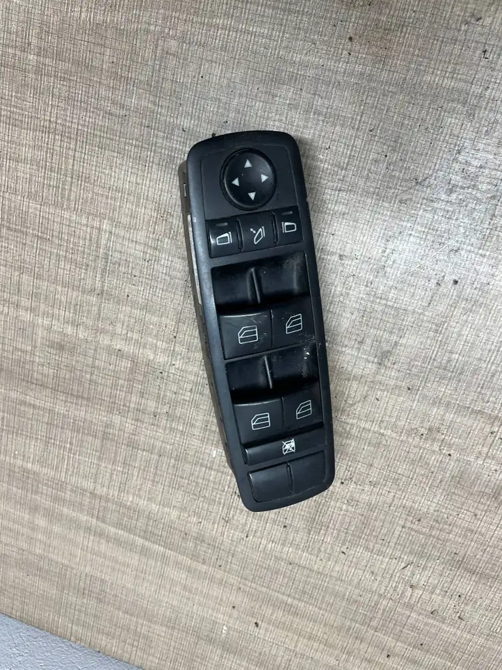 Mercedes-Benz R W251 (2005 - 2013) A2518300290 Блок кнопок стеклоподъемников — фото 1