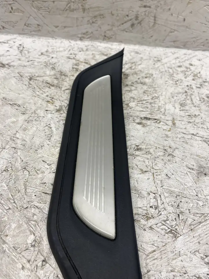 BMW 3 E90 E91 (2005 - 2012) 7255930 Внутренняя отделка переднего порога — фото 4