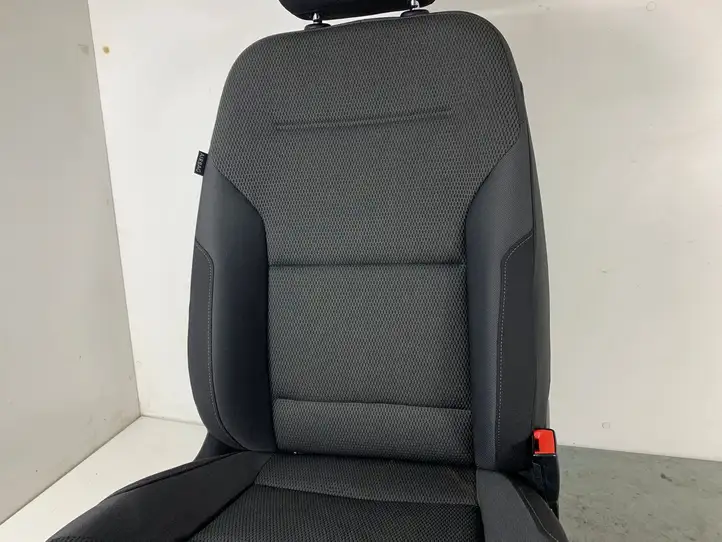 Volkswagen Golf VII (2013 - 2019) 5G0963555R Переднее сиденье пассажира — фото 8
