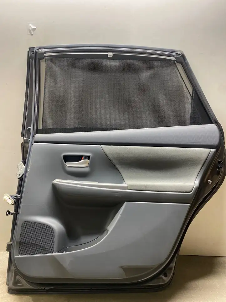 Toyota Prius+ (ZVW40) (2011 - 2018) Задняя дверь — фото 2