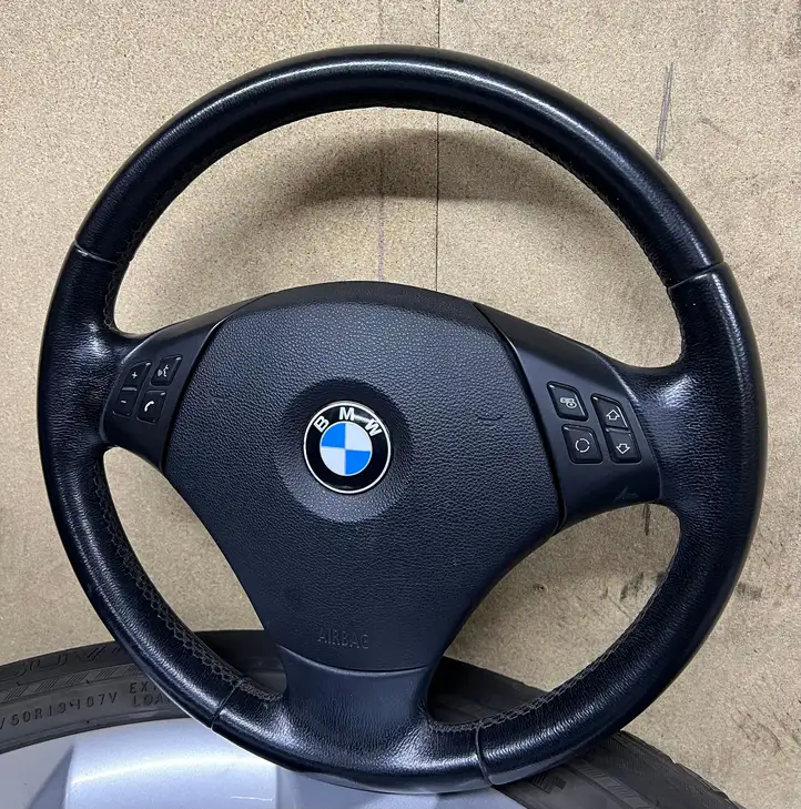BMW X1 E84 (2009 - 2015) Руль — фото 3