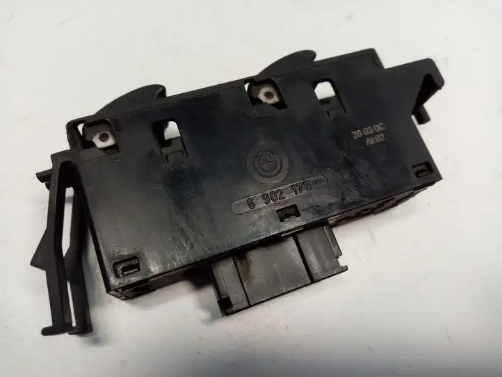 BMW 3 E46 (1998 - 2005) 6902179 Кнопка стеклоподъемников — фото 3
