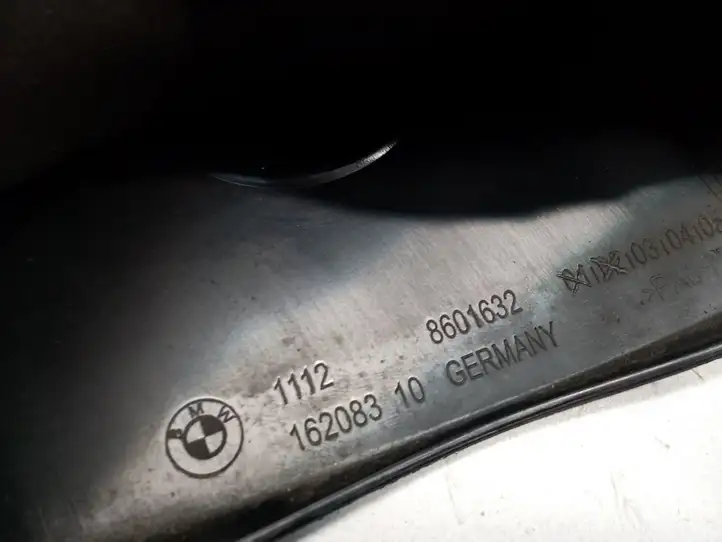 BMW X1 F48 F49 (2015 - 2022) 11128601632 Крышка двигателя декоративная — фото 2