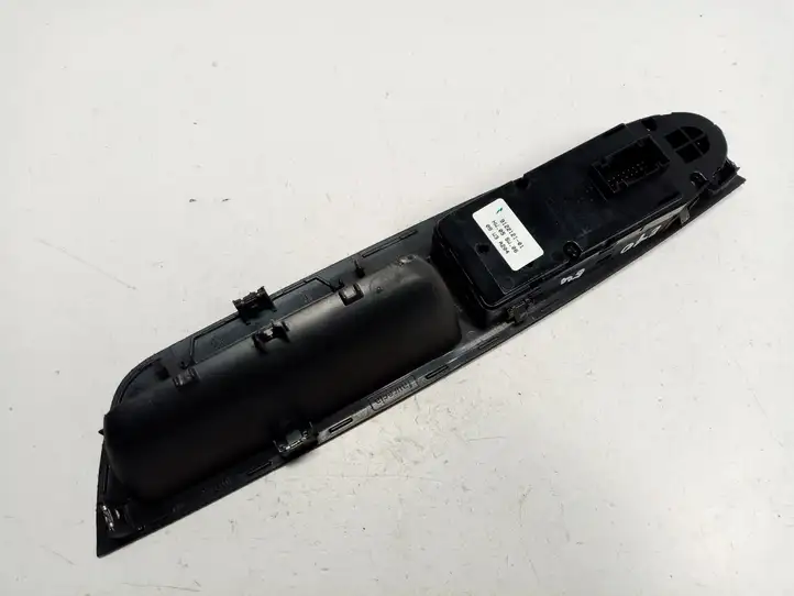 BMW X5 E70 (2006 - 2013) 9122121 Кнопка стеклоподъемников — фото 5