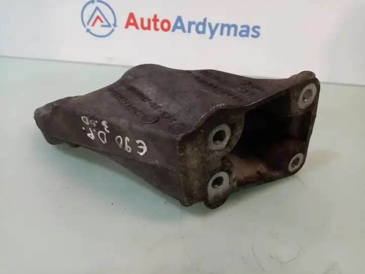 BMW 3 E90 E91 (2005 - 2012) 22116760320 Кронштейн двигателя — фото 2