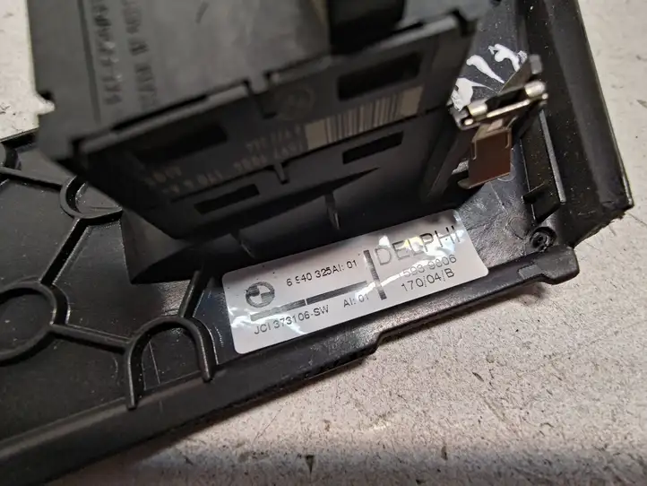 BMW 5 E60 E61 (2004 - 2010) 6940325 Кнопка стеклоподъемников — фото 2