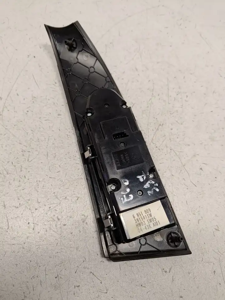 BMW 5 E60 E61 (2004 - 2010) 6951909 Кнопка стеклоподъемников — фото 3