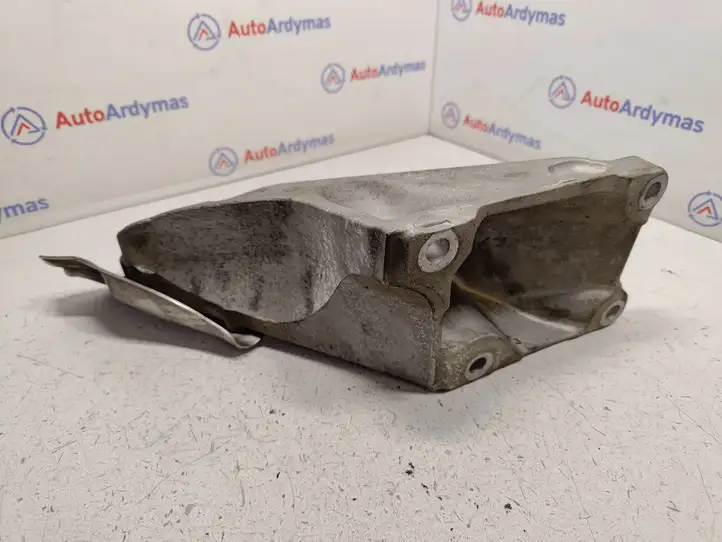 BMW X5 E70 (2006 - 2013) 22116772688 Кронштейн двигателя — фото 2