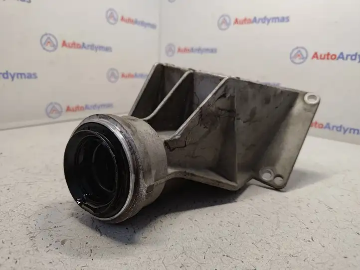BMW 5 F10 F11 (2009 - 2016) 31507575061 Кронштейн переднего редуктора — фото 1
