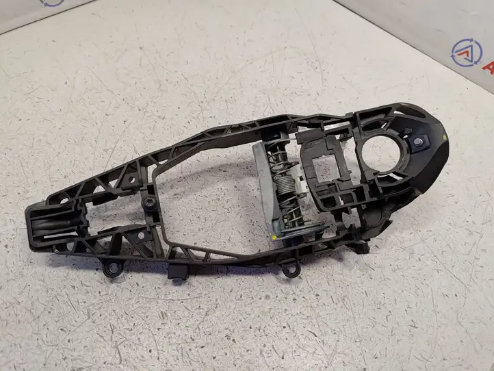 BMW 3 G20 G21 (2019 - ) 2642731 Крепление наружной ручки задней двери — фото 1