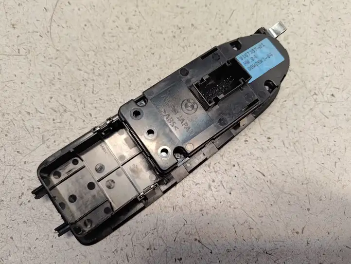 BMW 1 E82 E88 (2007 - 2014) 9167157 Кнопка стеклоподъемников — фото 3