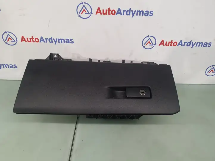 BMW X1 F48 F49 (2015 - 2022) 67096801 Вещевой ящик — фото 1