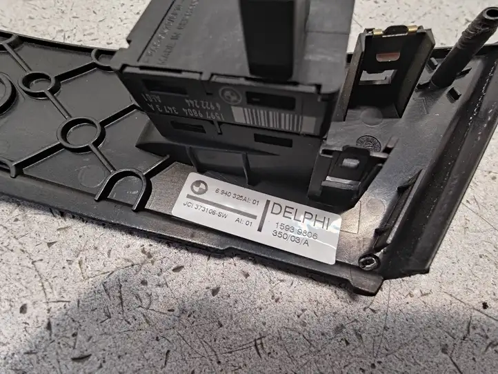 BMW 5 E60 E61 (2004 - 2010) 6940325 Кнопка стеклоподъемников — фото 3