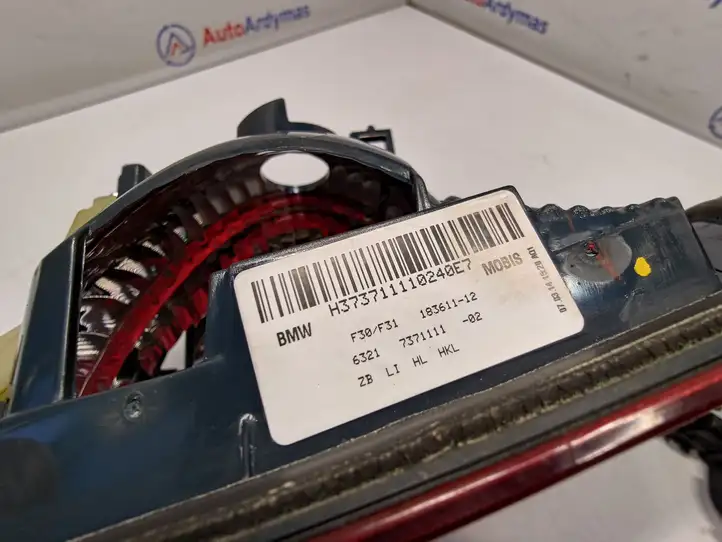 BMW 3 F30 F35 F31 (2012 - 2018) 63217371111 Задний фонарь в крышке багажника — фото 4