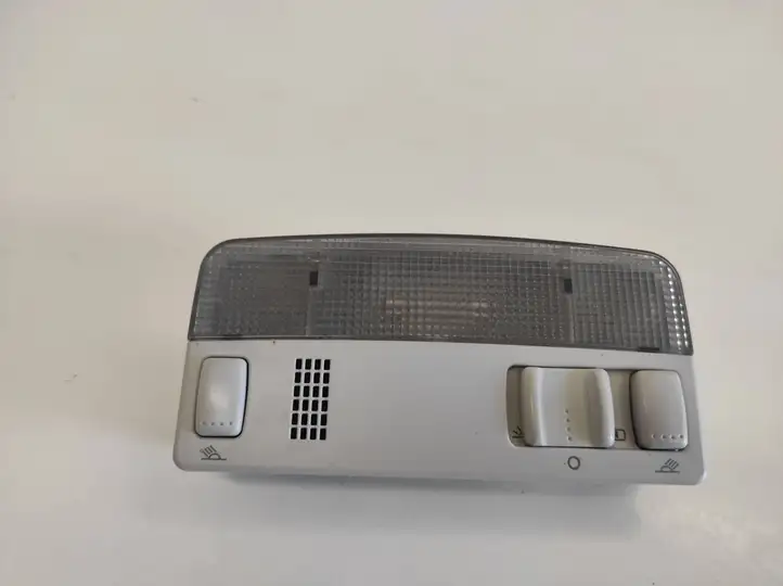 Skoda Octavia Mk2 (1Z) (2004 - 2013) 3B0947105C Передняя подсветка — фото 1