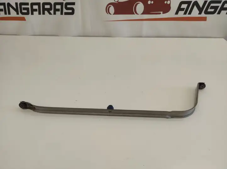 BMW 5 G30 G31 (2016 - ) 7354283 Кронштейн топливного бака — фото 1