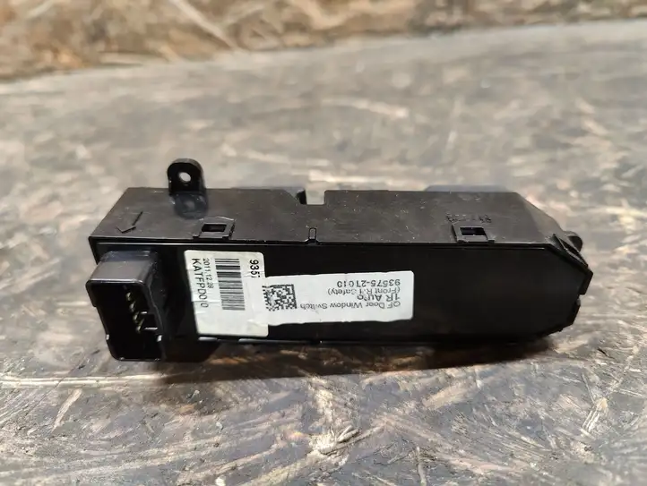 Kia Optima (2010 - 2013) 935752T010 Кнопка стеклоподъемников — фото 2