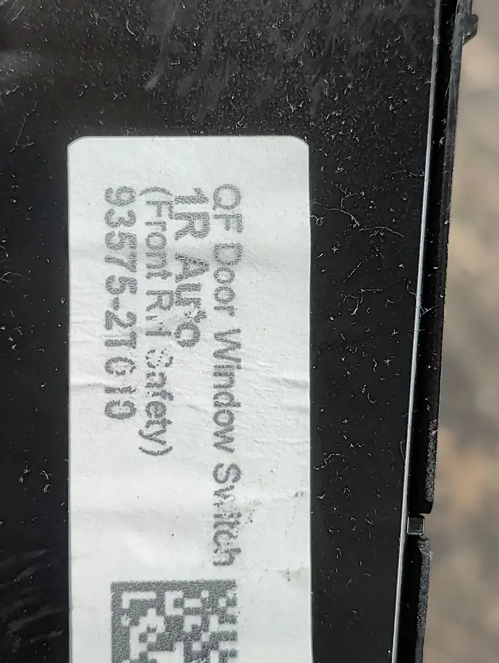 Kia Optima (2010 - 2013) 935752T010 Кнопка стеклоподъемников — фото 3
