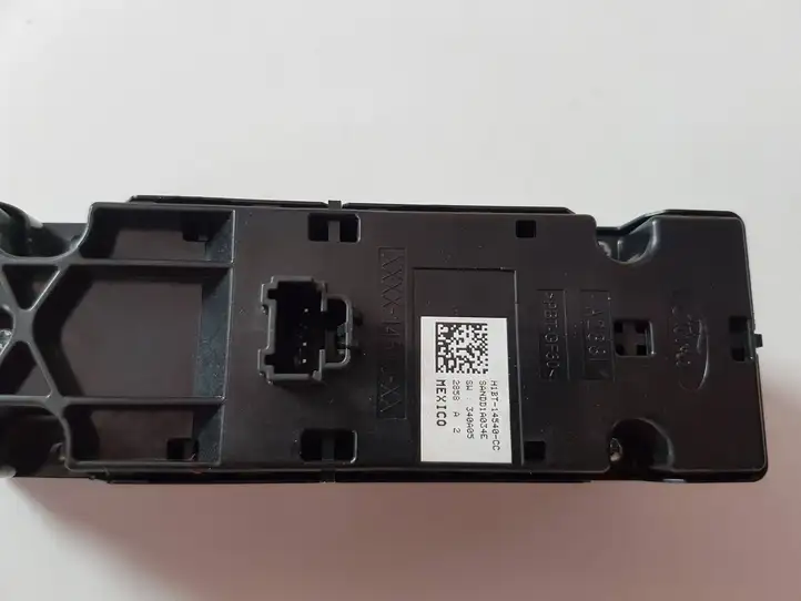 Ford Focus (2019 - ) H1BT14540CC Кнопка стеклоподъемников — фото 2