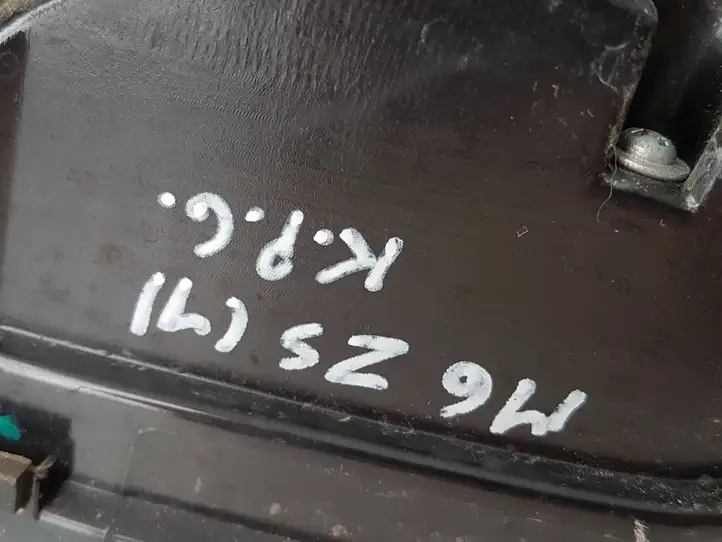 (2016 - ) 41054010S40 Задний фонарь в крышке багажника — фото 2