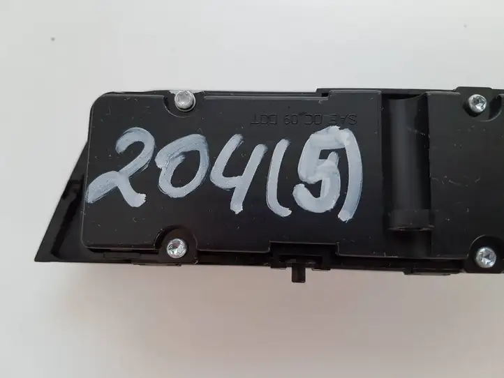 Mercedes-Benz C W204 (2007 - 2014) A2049058701 Другие включатели / ручки/ переключатели — фото 3