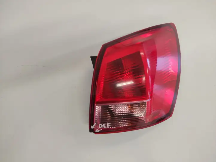 Nissan Qashqai (2006 - 2010) 89070312 Задний фонарь в кузове — фото 4