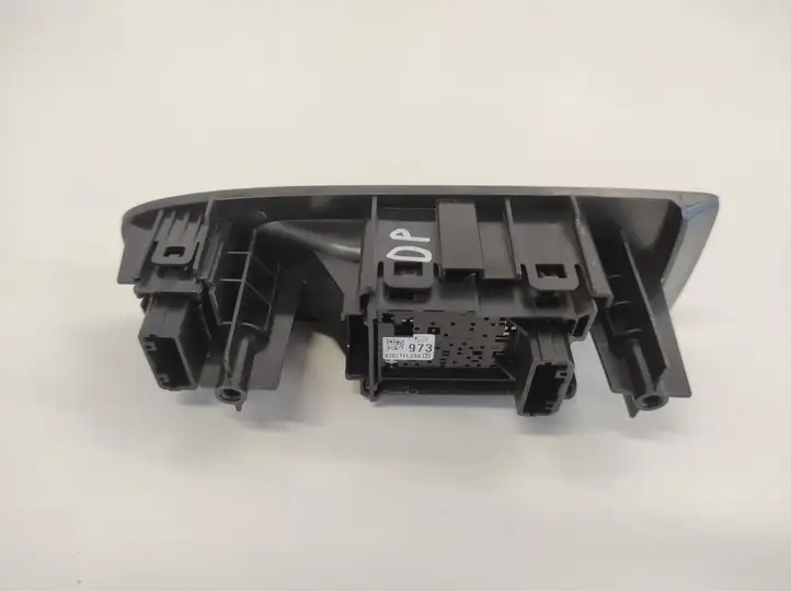 Subaru Impreza V (2016 - 2023) 83071FL28A Блок кнопок стеклоподъемников — фото 2