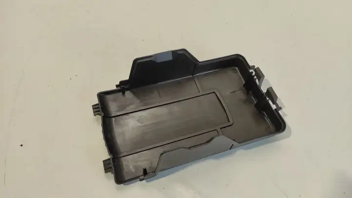 Volkswagen Golf Plus (2004 - 2008) 1K0915443 Крышка ящика аккумулятора — фото 3