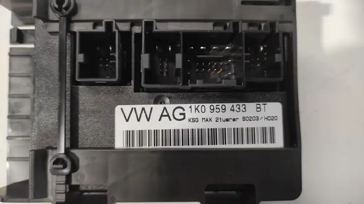 Volkswagen Golf Plus (2004 - 2008) 1K0959433BT Модуль комфорта — фото 3