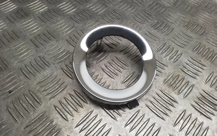 Subaru Forester SH (2008 - 2013) 57731SC000 Решетка противотуманной фары — фото 1