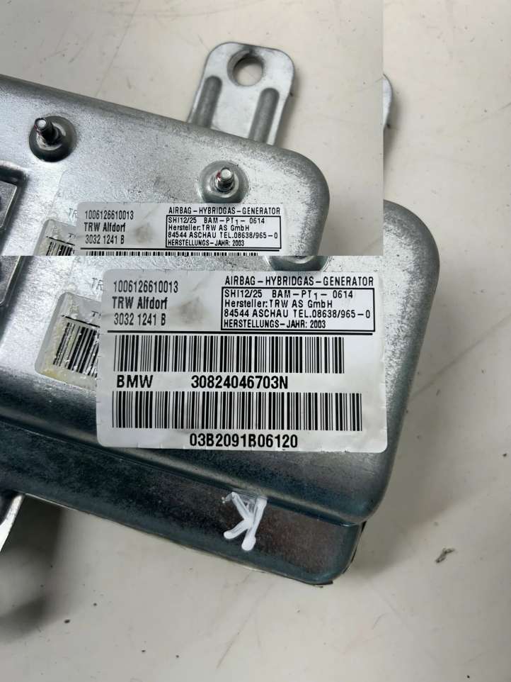 BMW 7 E65 E66 (2001 - 2008)  30321241B Подушка безопастности передней двери